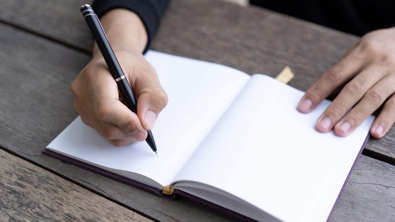 How can I use journaling to improve my mental health?